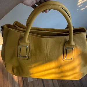 Brand new Bueno purse for all my bag lovers!